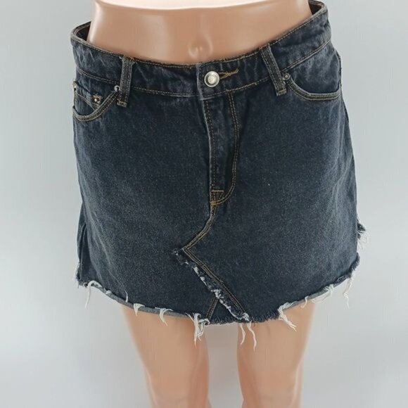 Forever 21 Womens M Blue Denim Mini Skirt Raw Hem Distressed Asymmetrical Cut - Picture 2 of 5